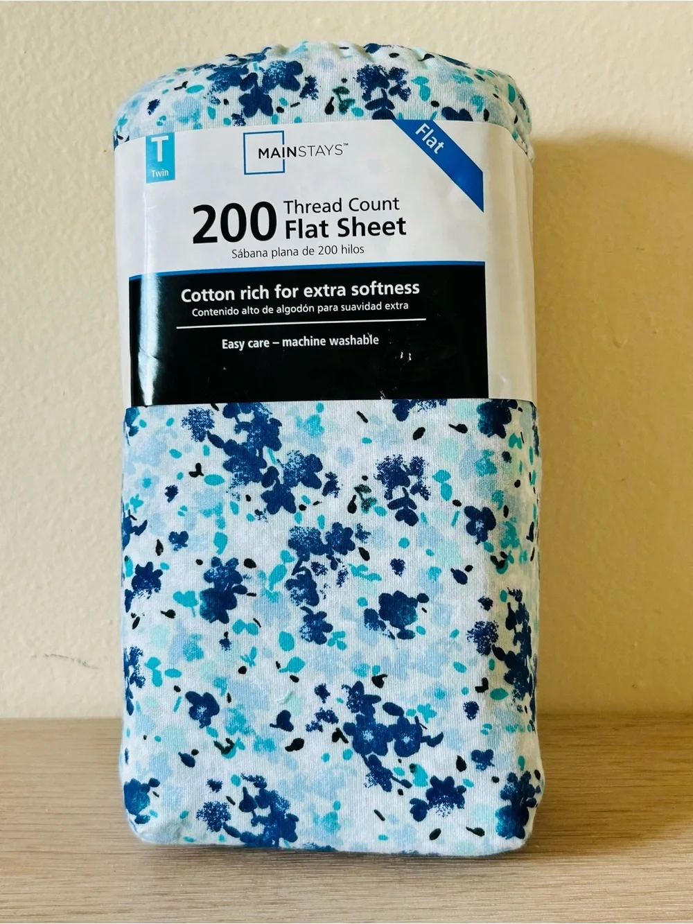 2 Mainstays 200-Thread Count Cotton Flat Sheet – Floral Blue and Plaid Tan Twin
